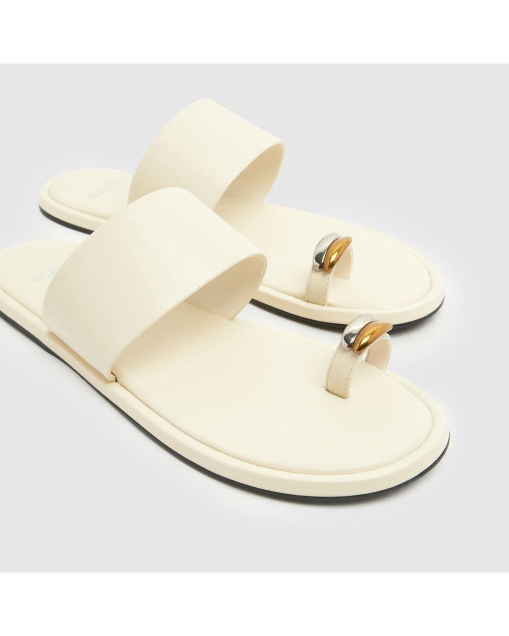 Schuh Metallic Thyme Metal Toe Loop Sandals