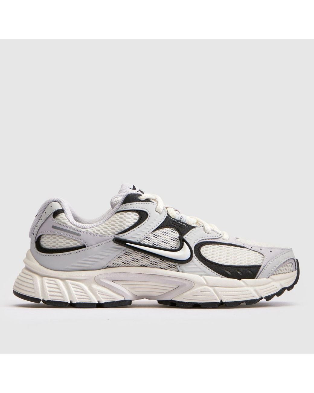 Nike White V5 Rnr Trainers
