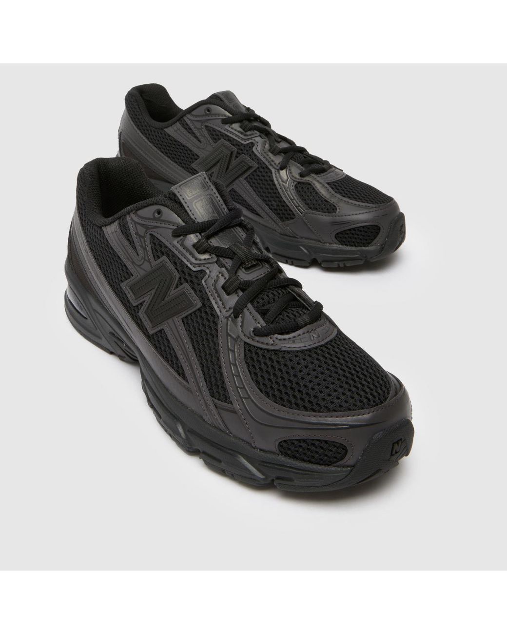 New Balance Black 740 Trainers for men