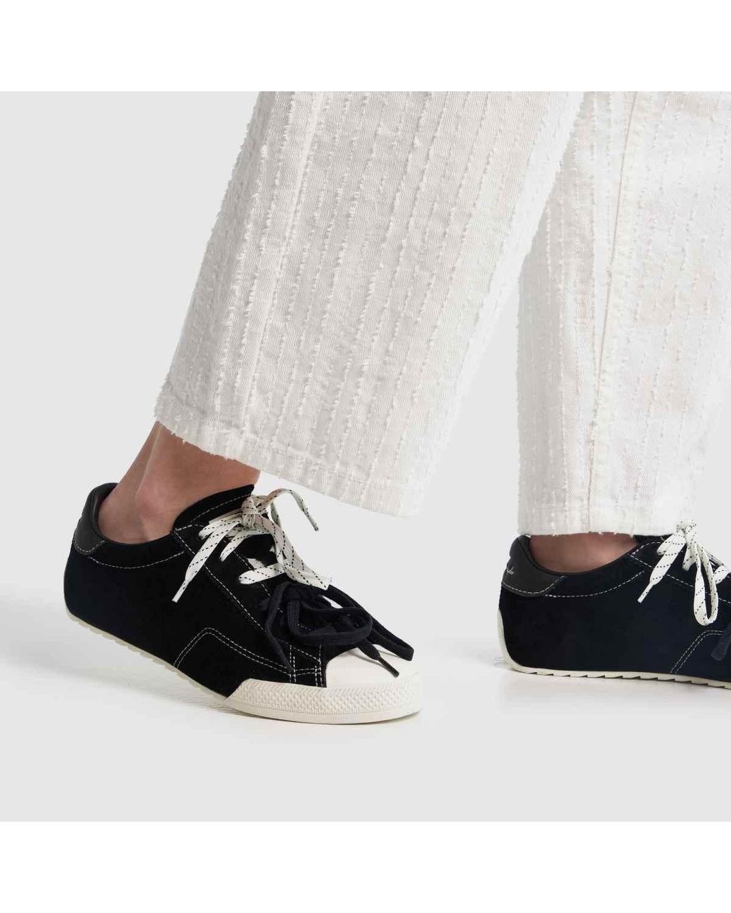 Converse Black Chuck Taylor Lo Trainers