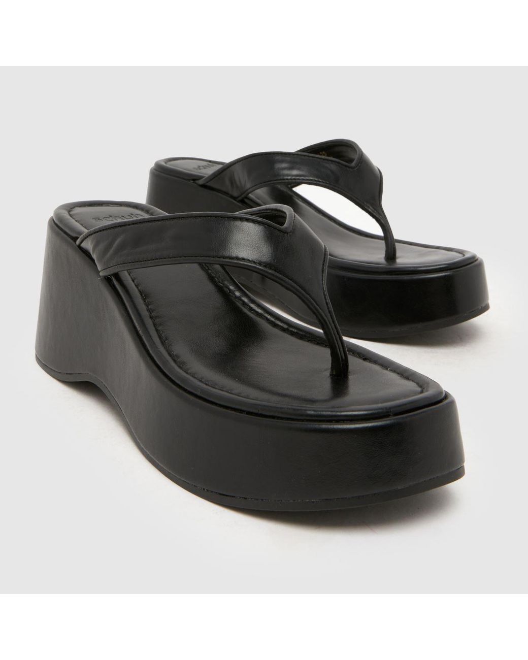 Schuh Black Tonio Chunky Toe Post Sandals