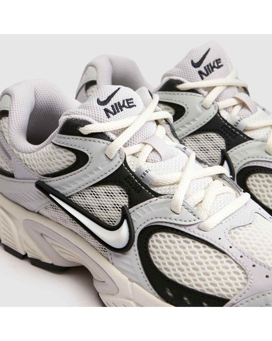Nike White V5 Rnr Trainers