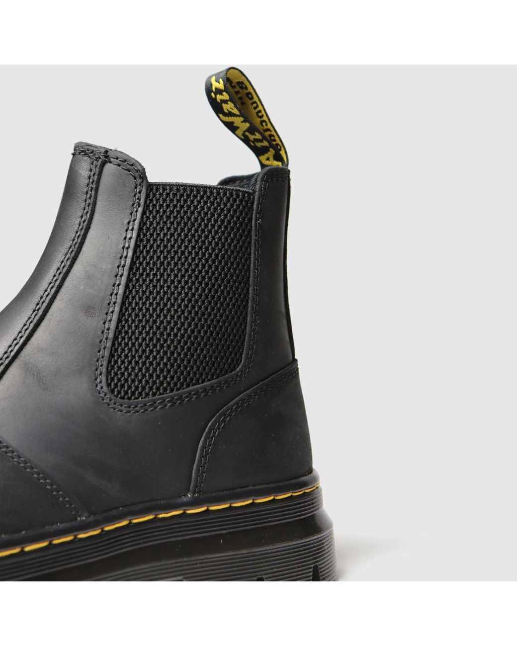 brown 2976 tract chelsea boots