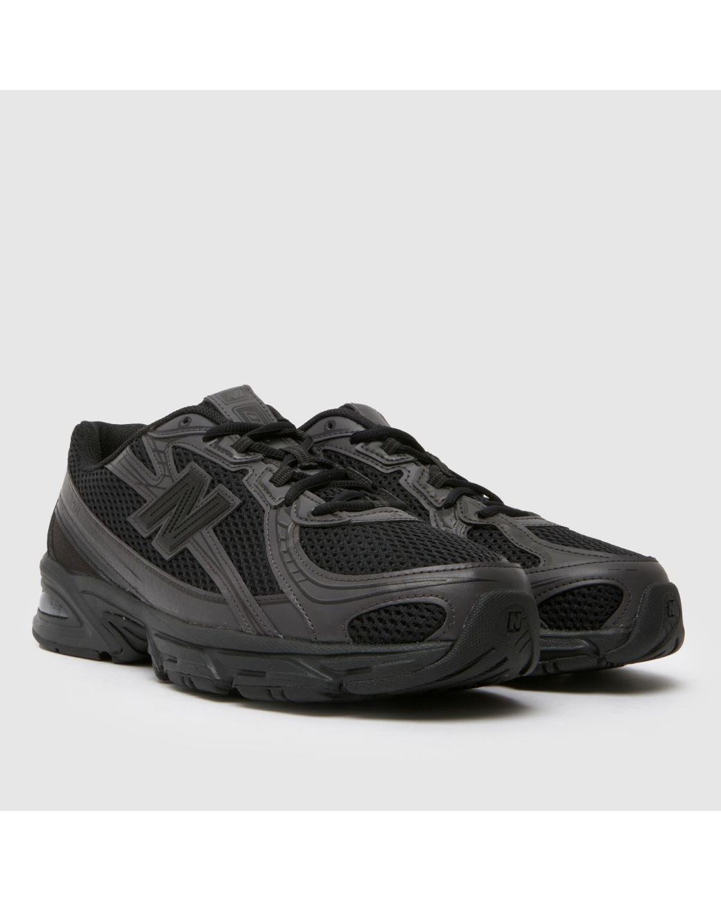 New Balance Black 740 Trainers for men