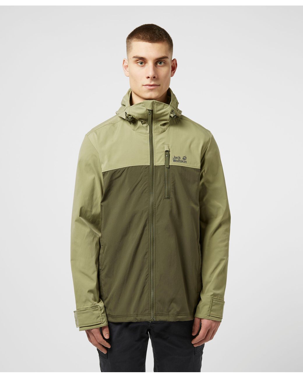 Jack Wolfskin Desert Wind Lightweight Jacket in Green for Men | Lyst