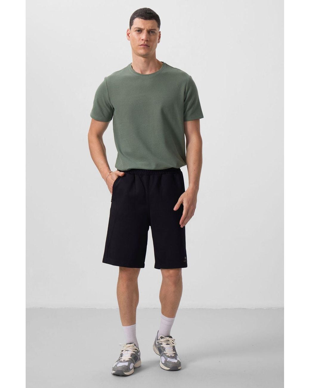 TOMMY LIFE Green Oversized Cotton-Blend Knit Shorts for men