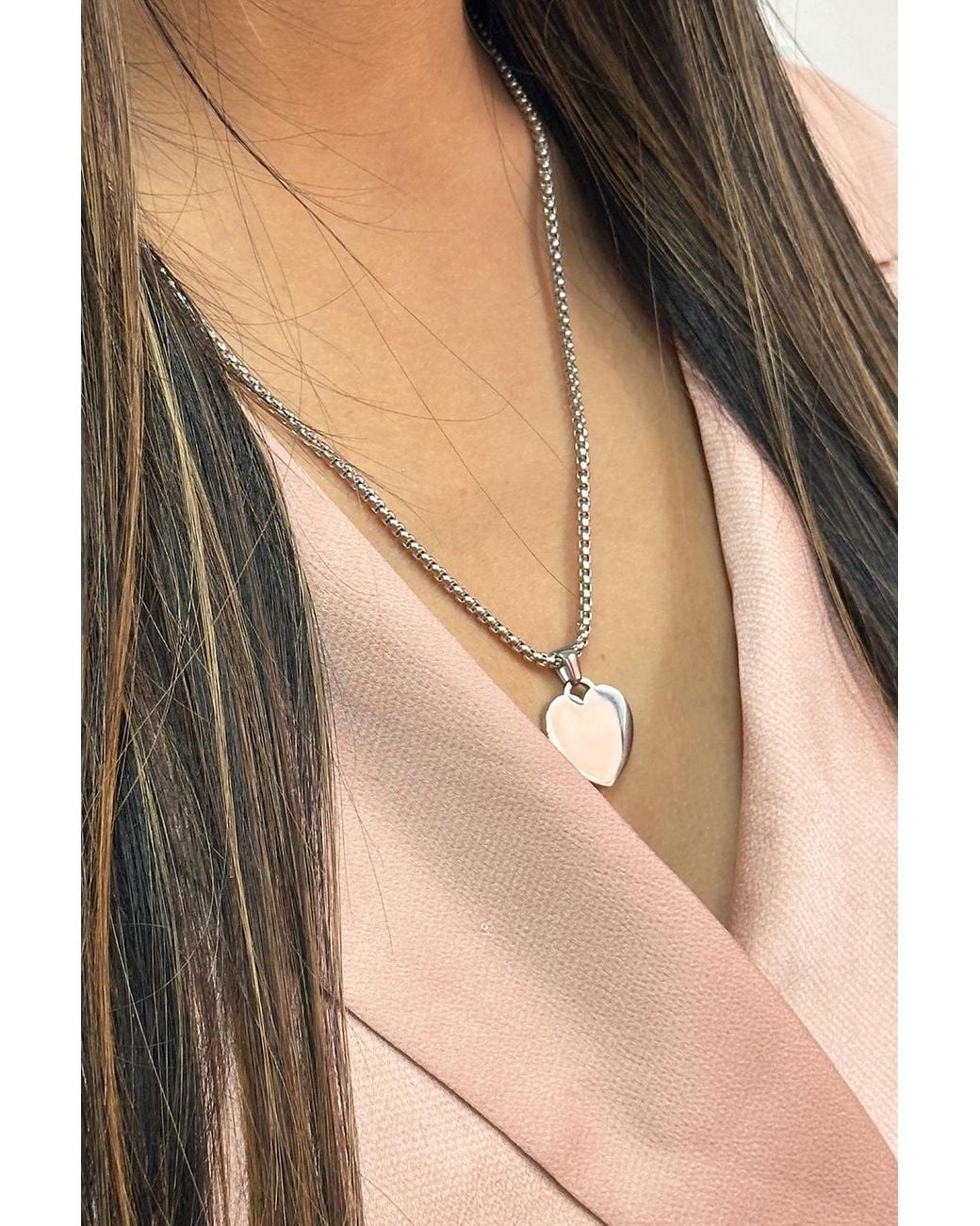 SVNX Natural Heart Shape Pendant Necklace