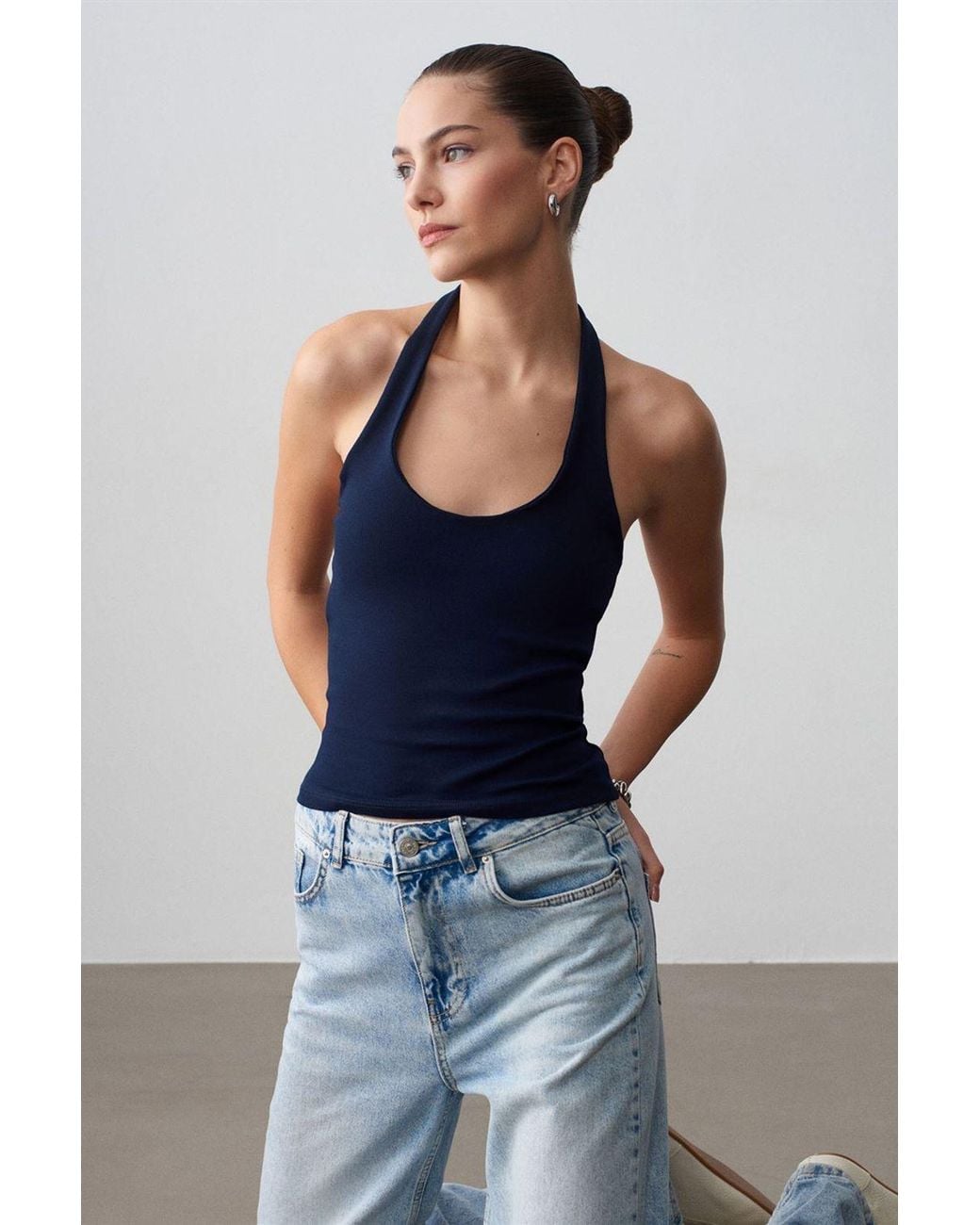 Dilvin Blue Ribbed Halterneck Sleeveless Blouse