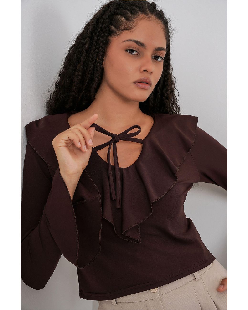 Bigdart Black Frilly V-Neck Crop Blouse
