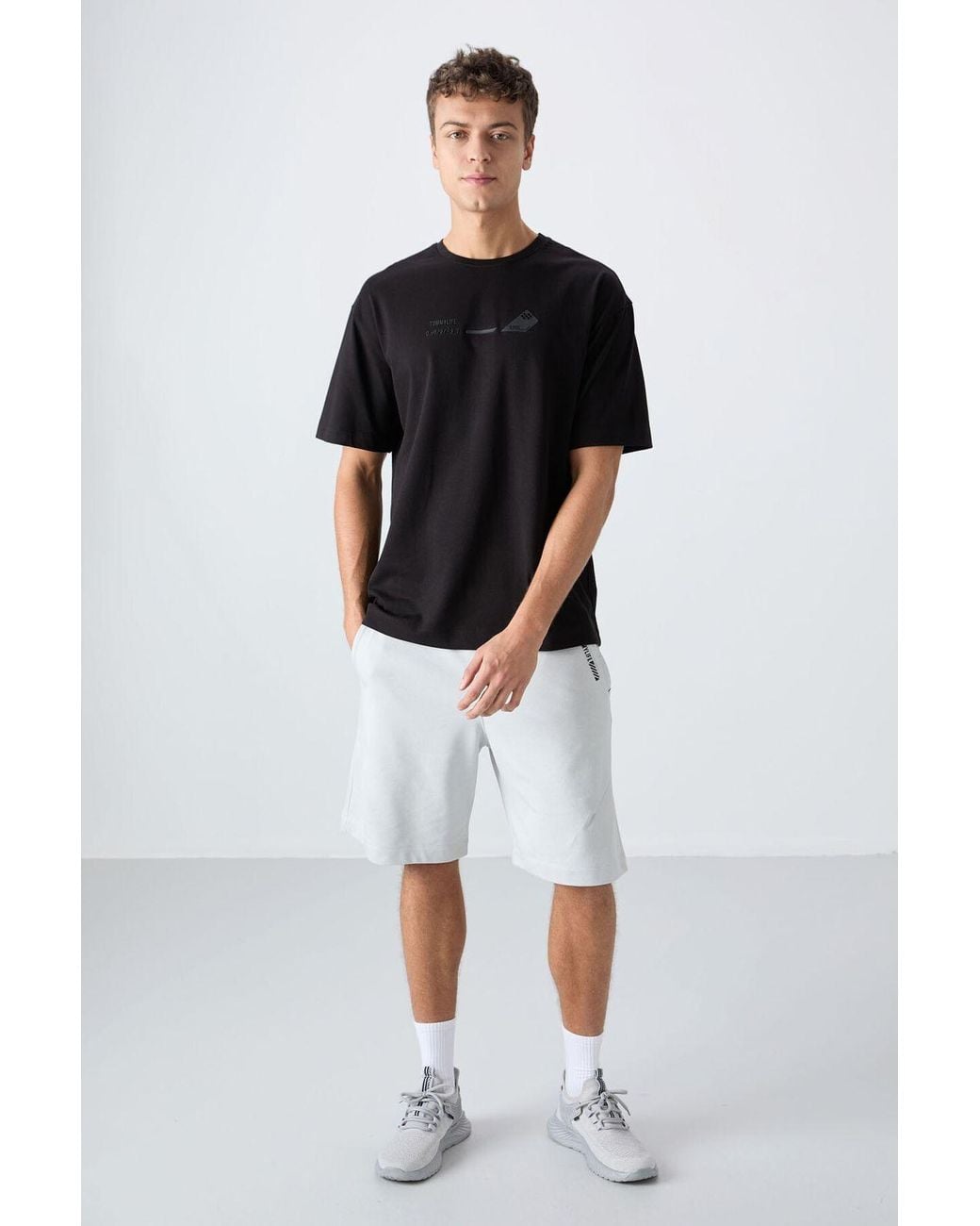 TOMMY LIFE Black Oversized Cotton- Crew Neck T-Shirt for men