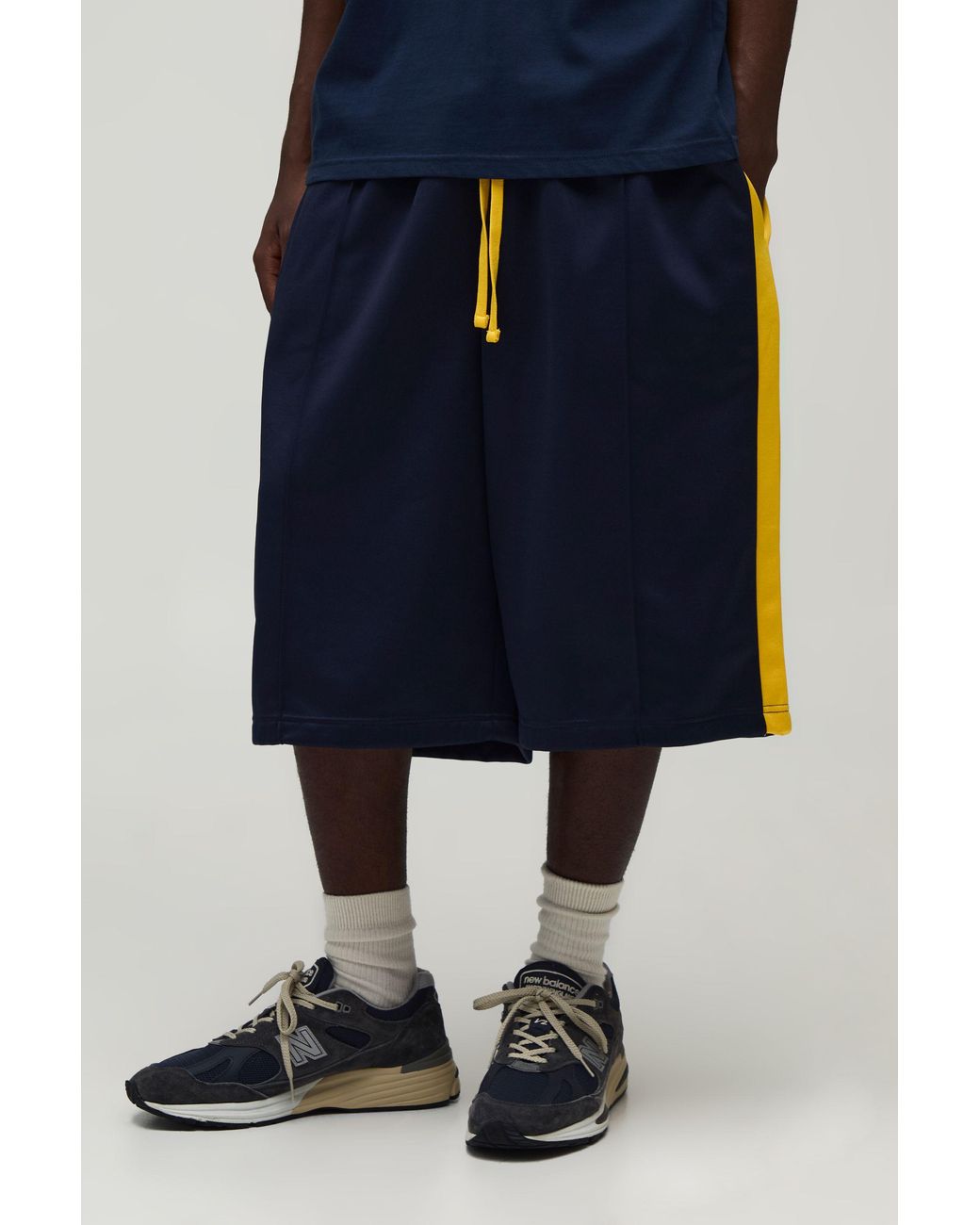 BoohooMAN Blue Stripe Tricot Jersey Bermuda Jort for men