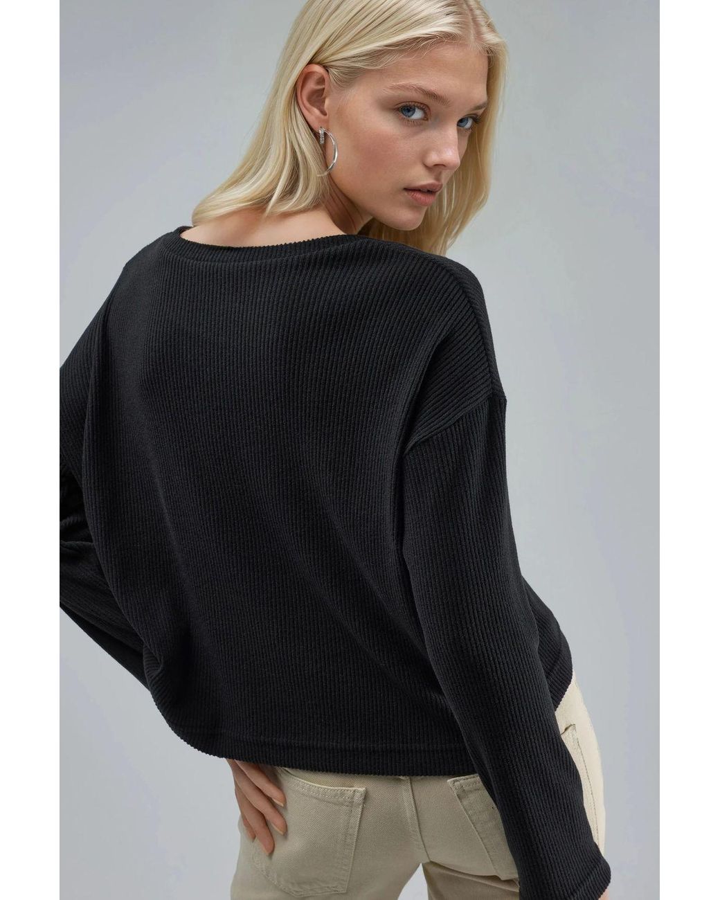 Busem Black Ribbed Crew Neck Knit Sweater