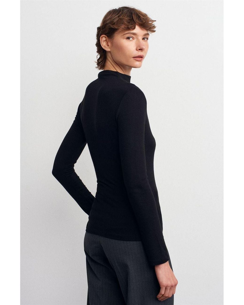 Dilvin Blue Ribbed Slim-Fit Half Turtleneck Blouse