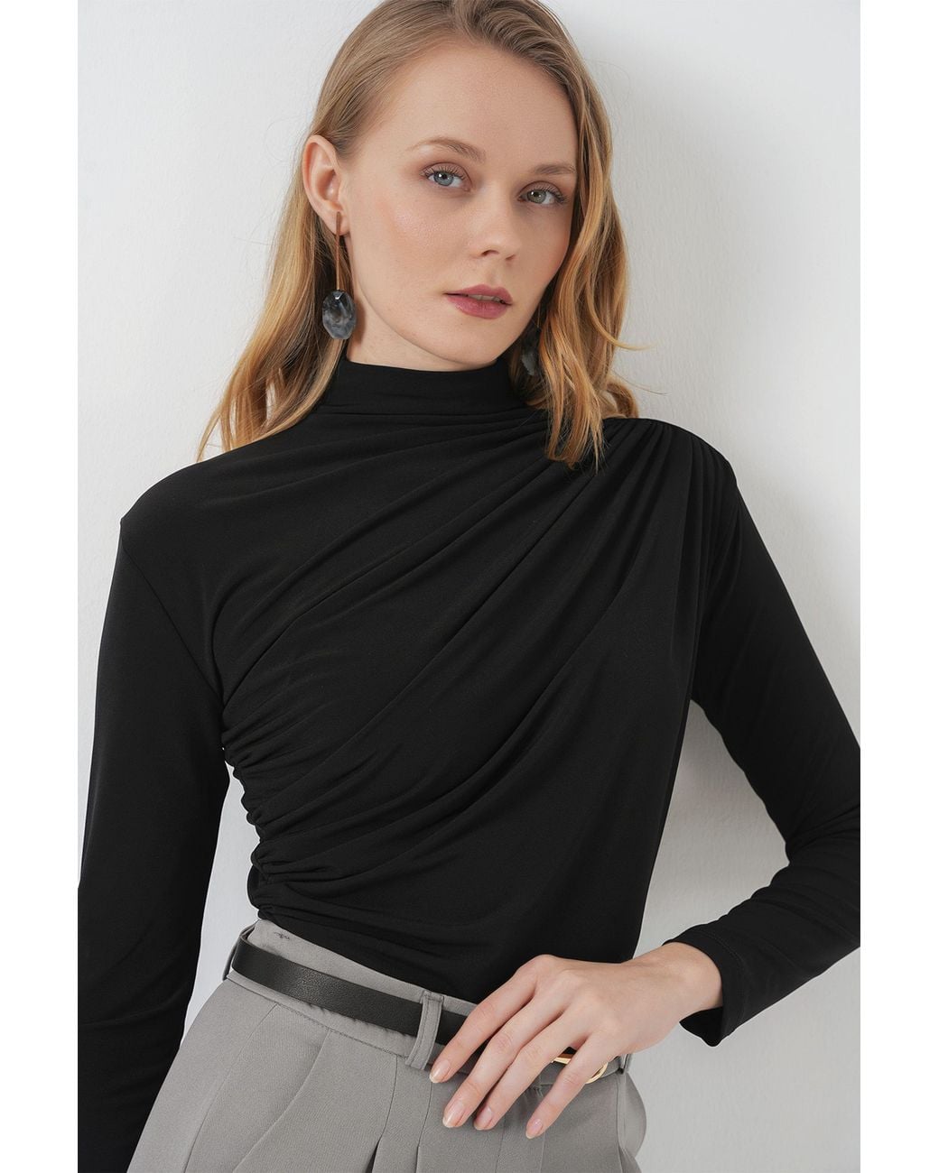 Bigdart Black Fitted Turtleneck Blouse With Drape Detail