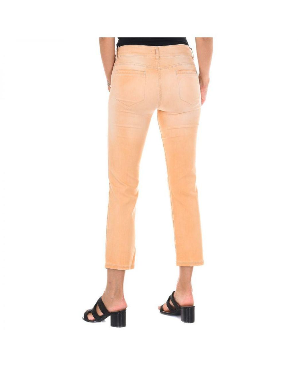 Met Orange Trousers Dyani