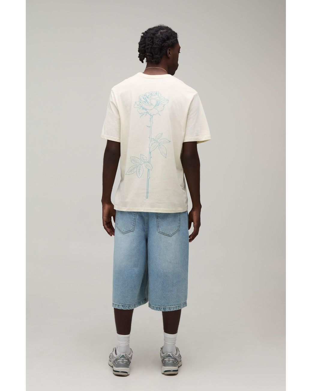 BoohooMAN Multicolor Regular Fit Line Drawn Rose Stem Print T-Shirt for men