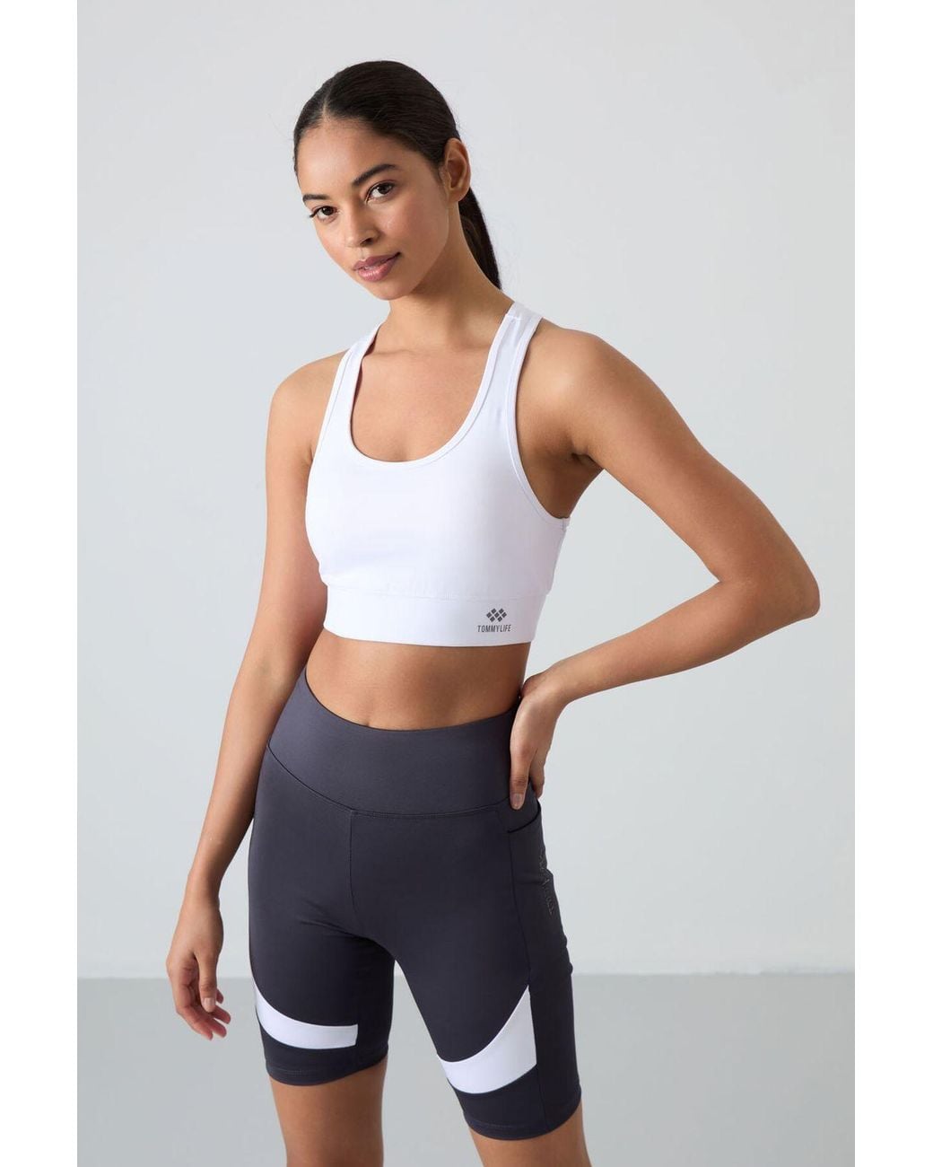 TOMMY LIFE White Sleeveless Cropped Fitted Sports Top