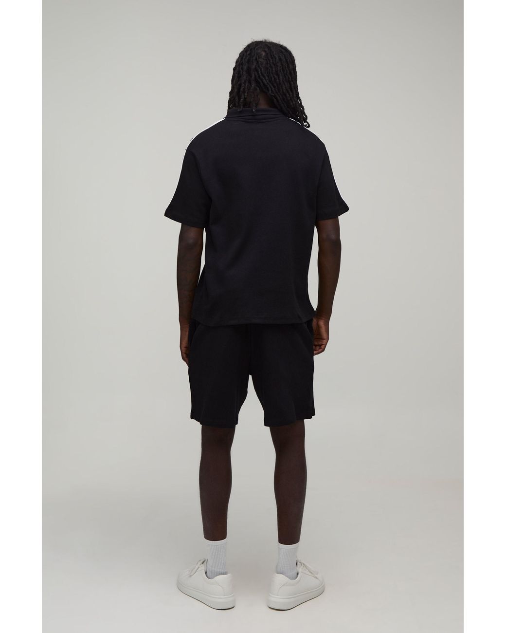BoohooMAN Black Oversized Boxy Contrast Piping Embroidered Short Sleeve Polo And Set for men