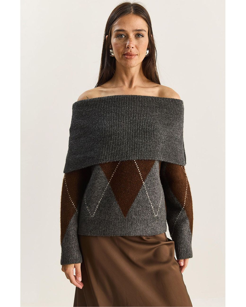 Bianco Lucci Brown Madonna Collar Knitted Sweater With Baklava Pattern