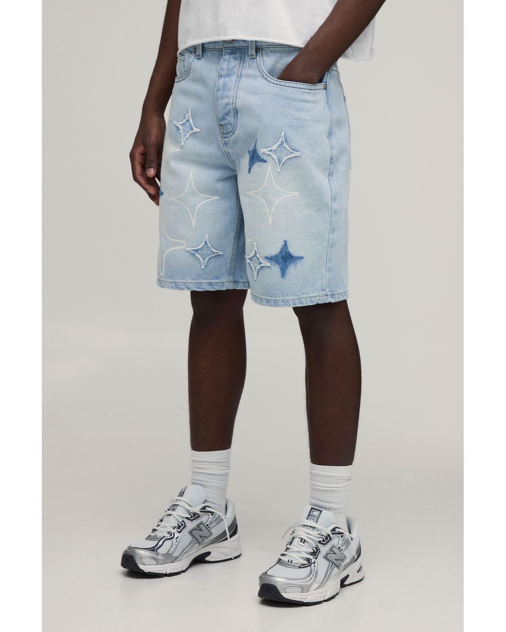 BoohooMAN Blue Relaxed Rigid Star Applique Denim Shorts for men
