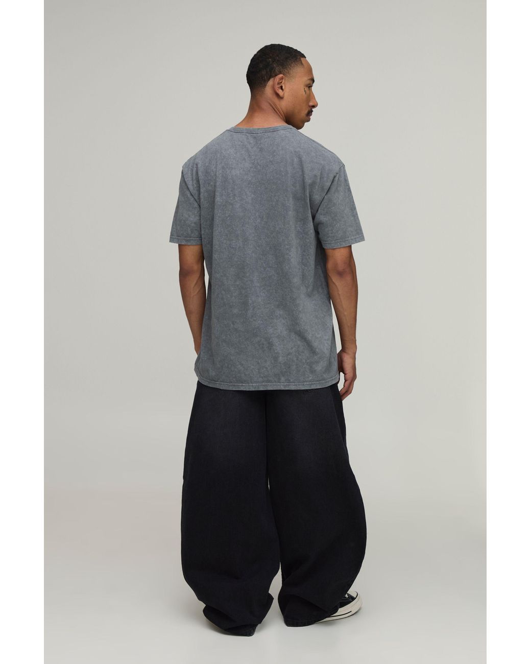 BoohooMAN Gray Oversized Washed Korn License Print T-Shirt for men