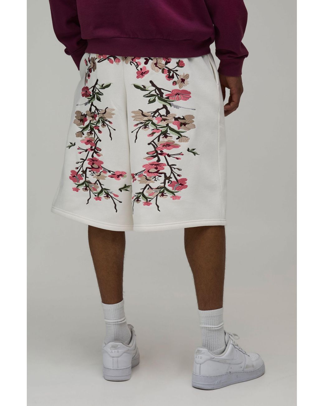 BoohooMAN Multicolor Floral Embroidered Bermuda Jort for men