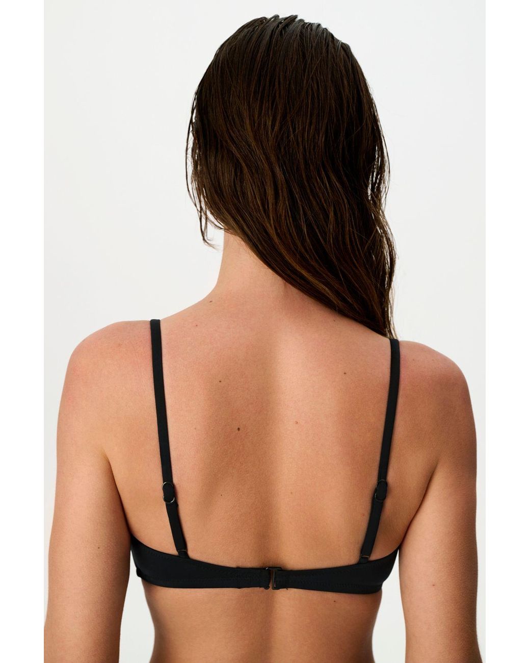 Penti Black Solid Bikini Top With Adjustable Shoulder Straps
