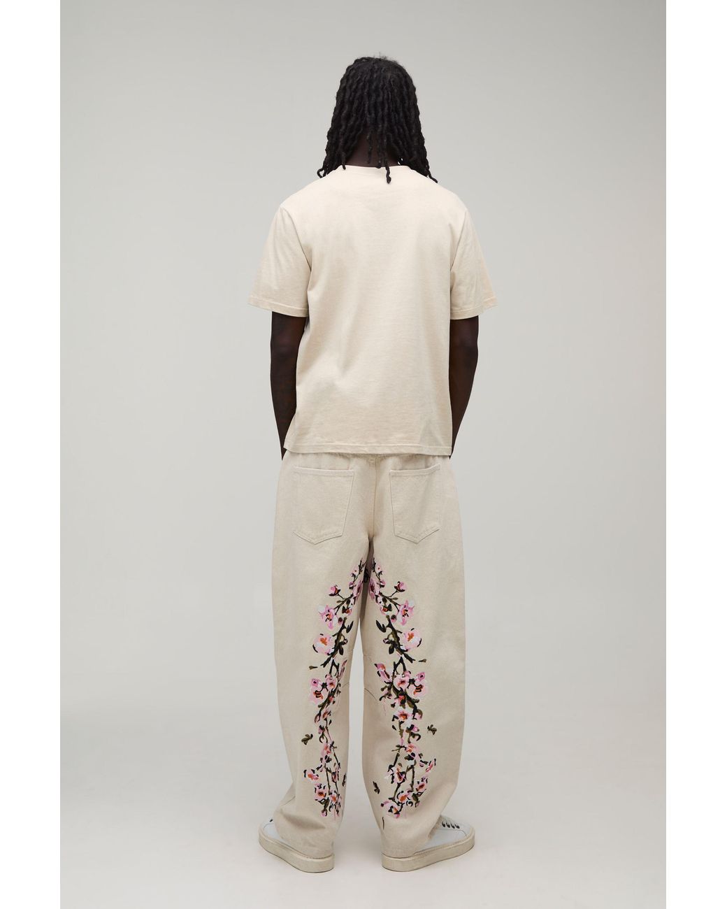 BoohooMAN Natural Floral Embroidered Balloon Fit Jeans for men