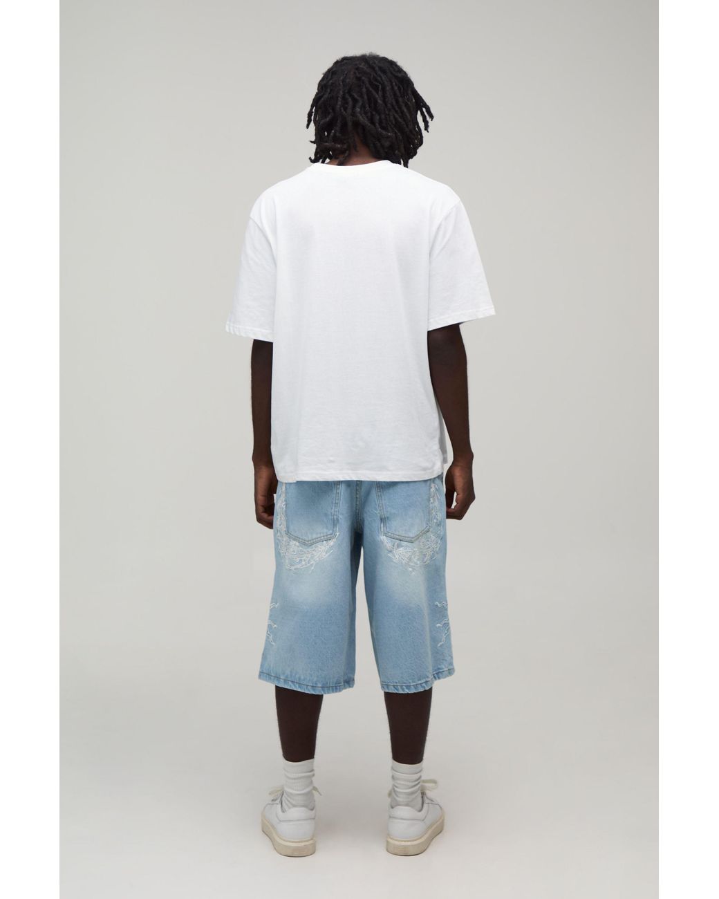 BoohooMAN Blue Scorpion Embroidered Longline Jorts for men