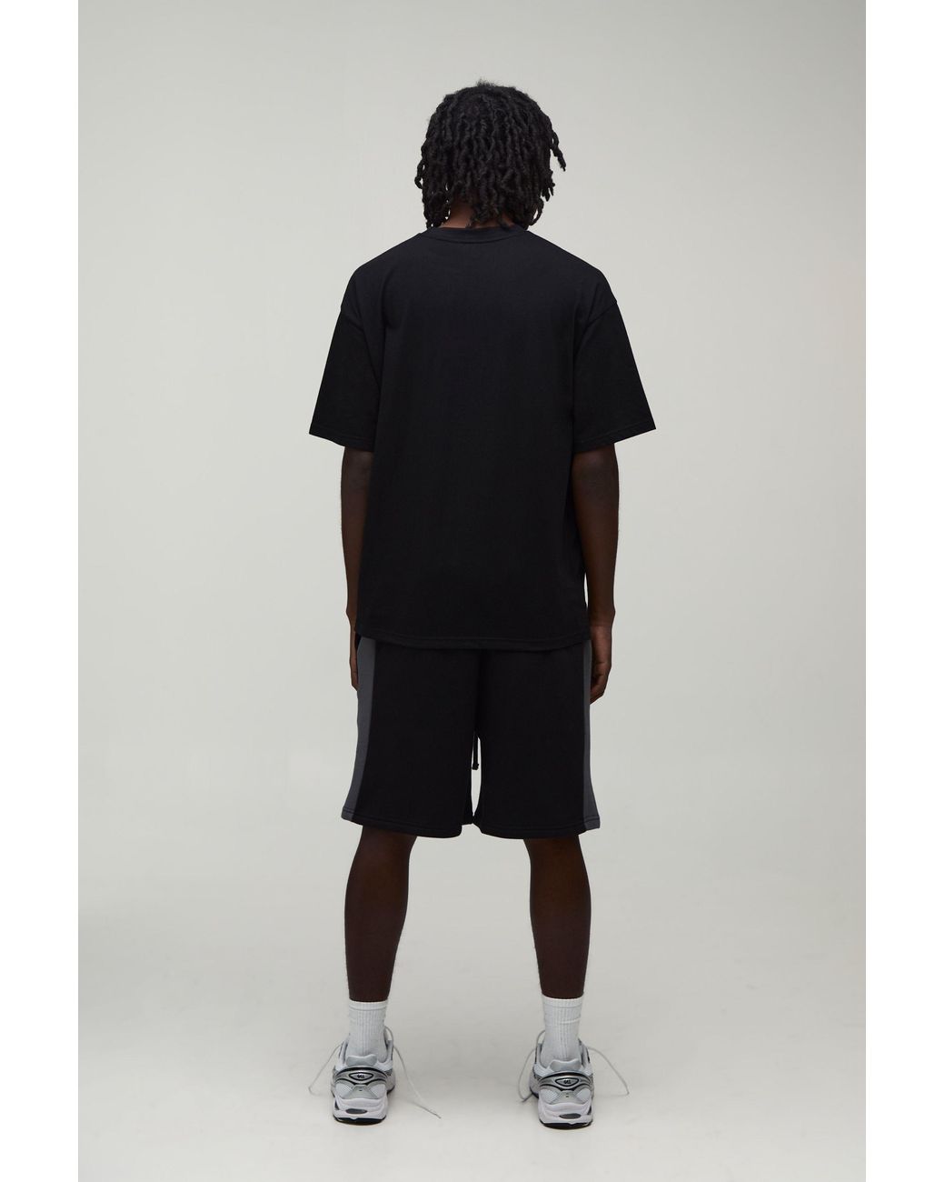 BoohooMAN Black Regular Fit Panelled Jersey Short for men