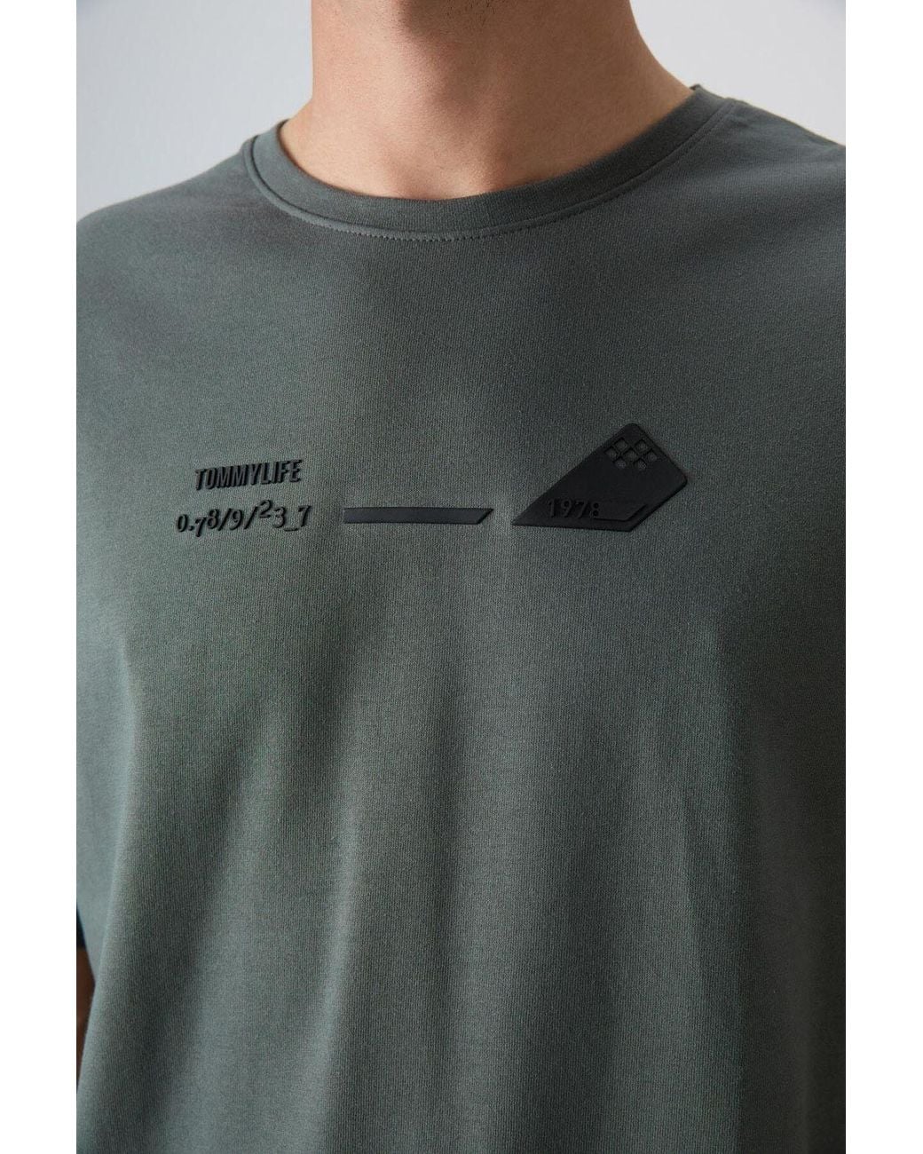 TOMMY LIFE Multicolor Oversized Cotton- Crew Neck T-Shirt for men