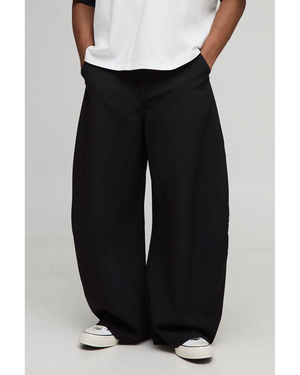 BoohooMAN Black Extreme Balloon Twill Rivet Detail Pants for men