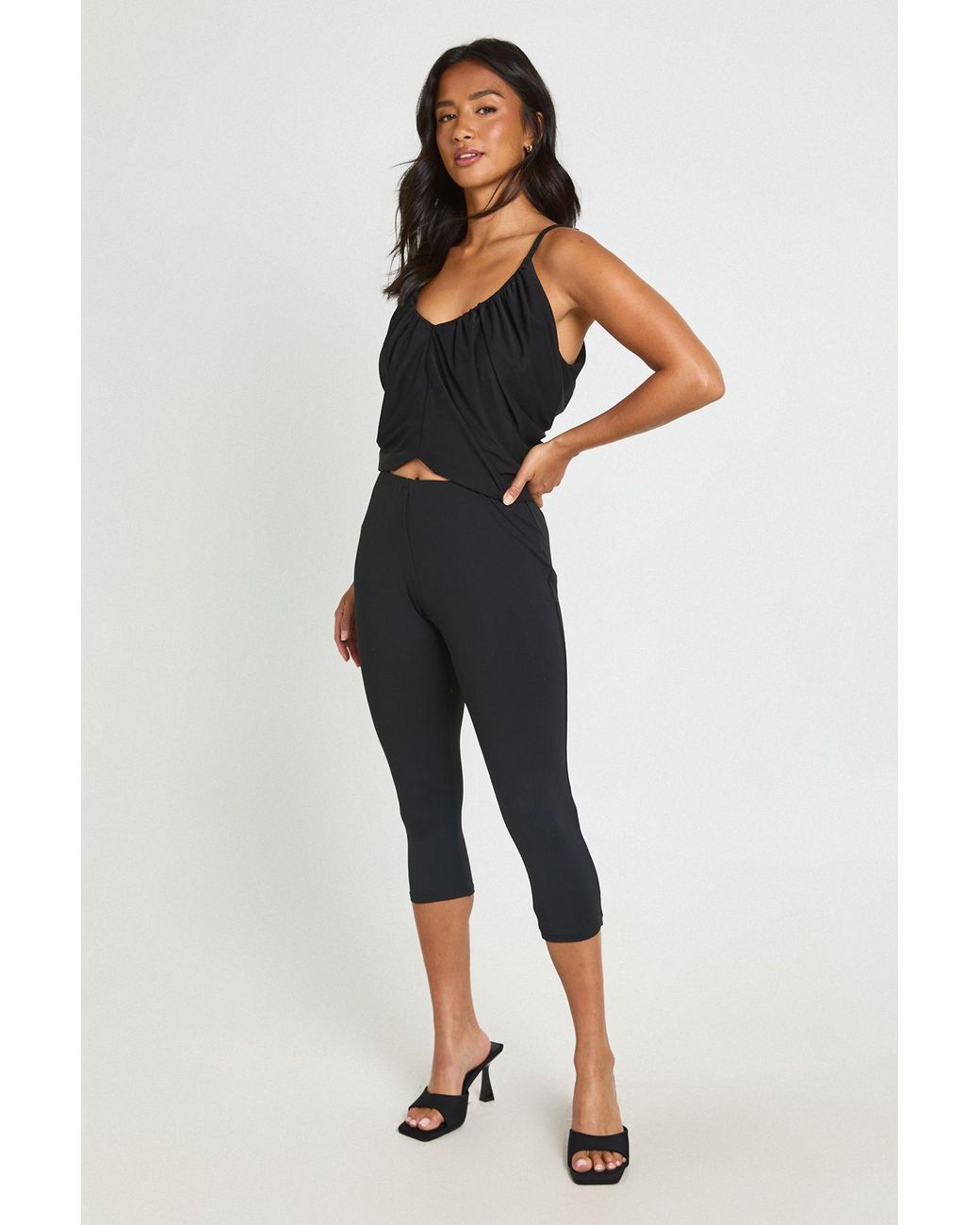 Boohoo Blue Petite Sculpting Matte Slinky Capri Pant