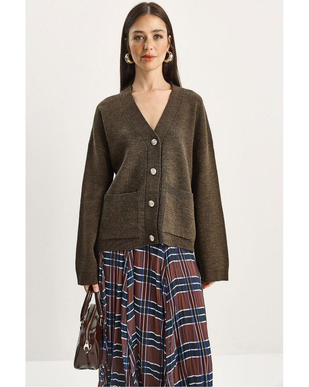 Bianco Lucci Brown Thick Ribbed V-Neck Cardigan With Button Closure
