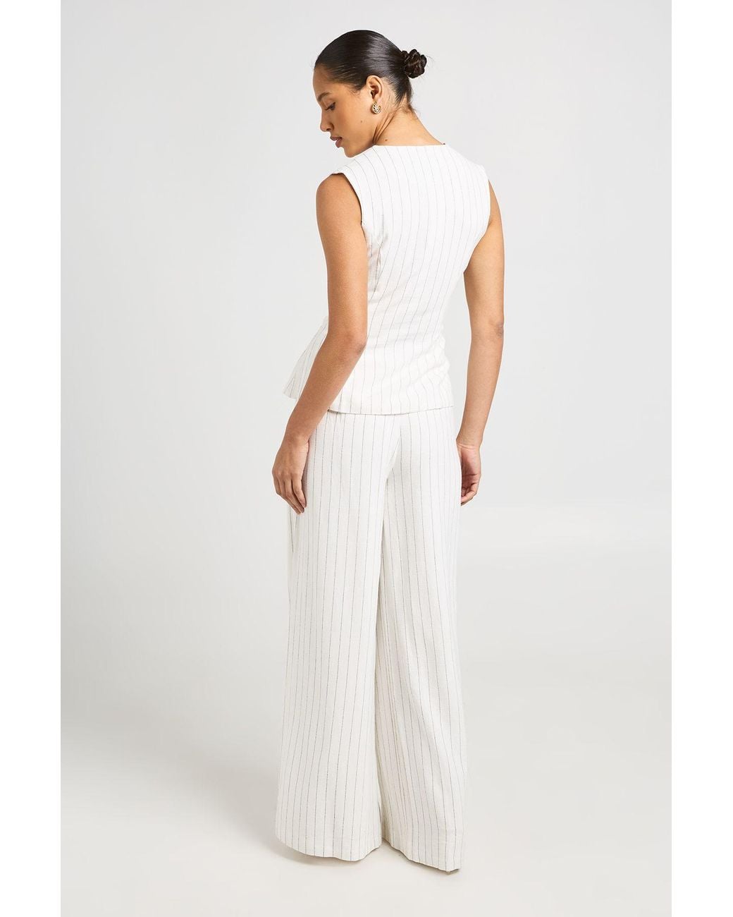 Boohoo White Stripe Linen Look Pleated Wide Leg Tailored Trousers