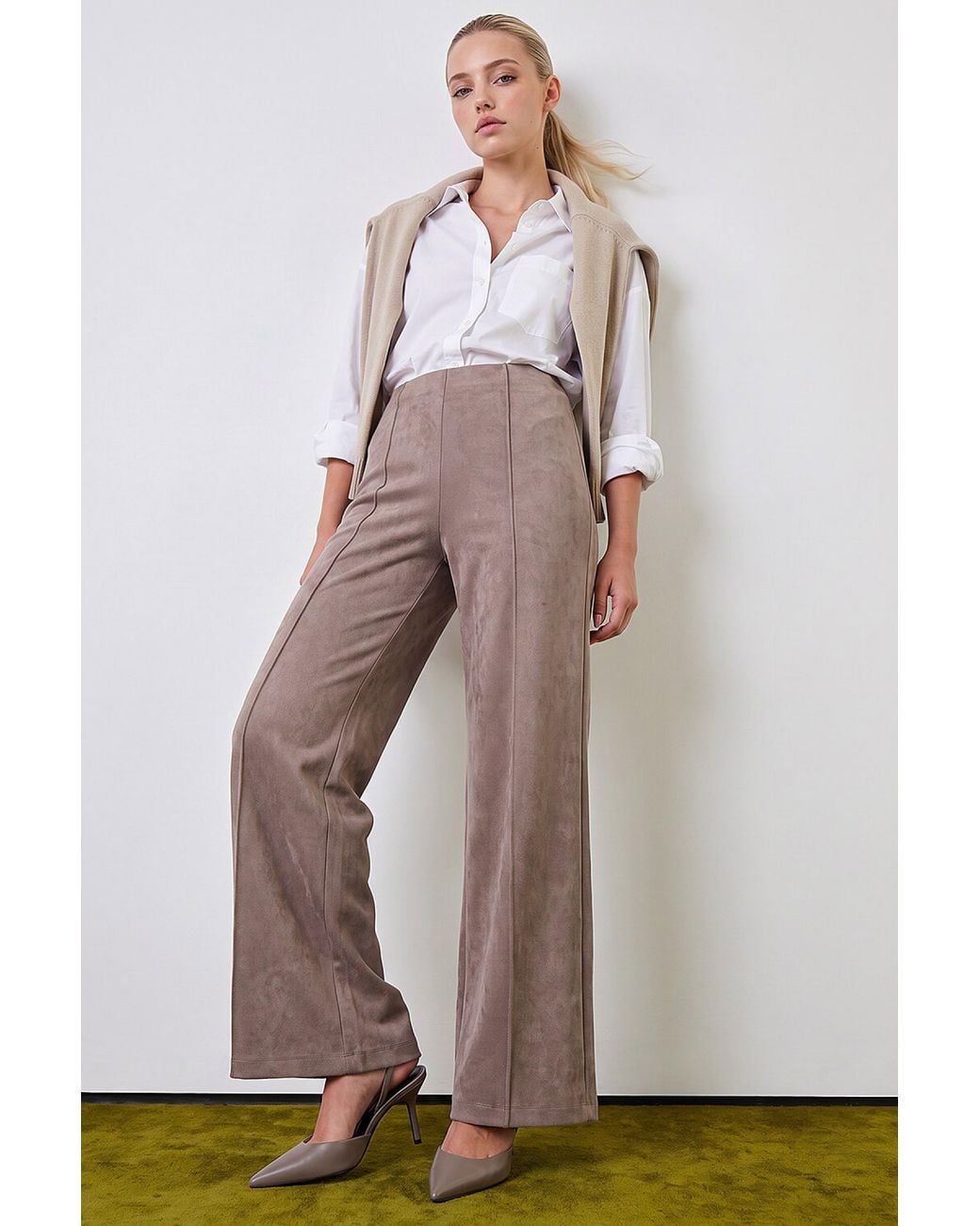 Roman Gray Petite Faux Suede Pintuck Trouser