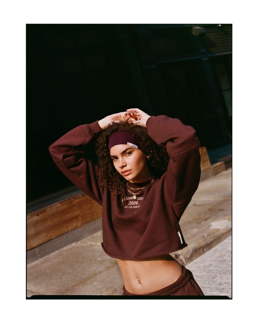 Cropped graphic sweatshirt deals