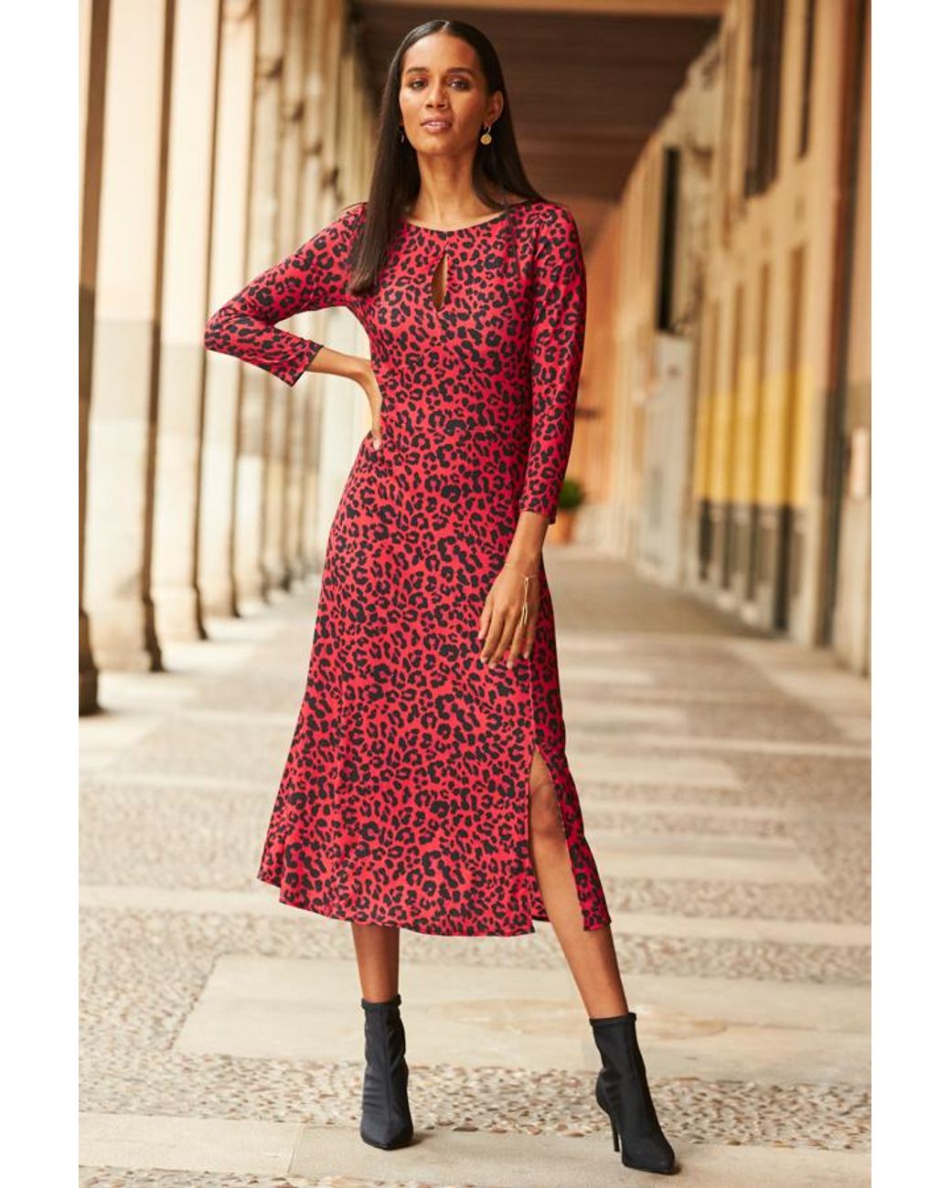 Sosandar Red Print Keyhole Detail Midi Dress