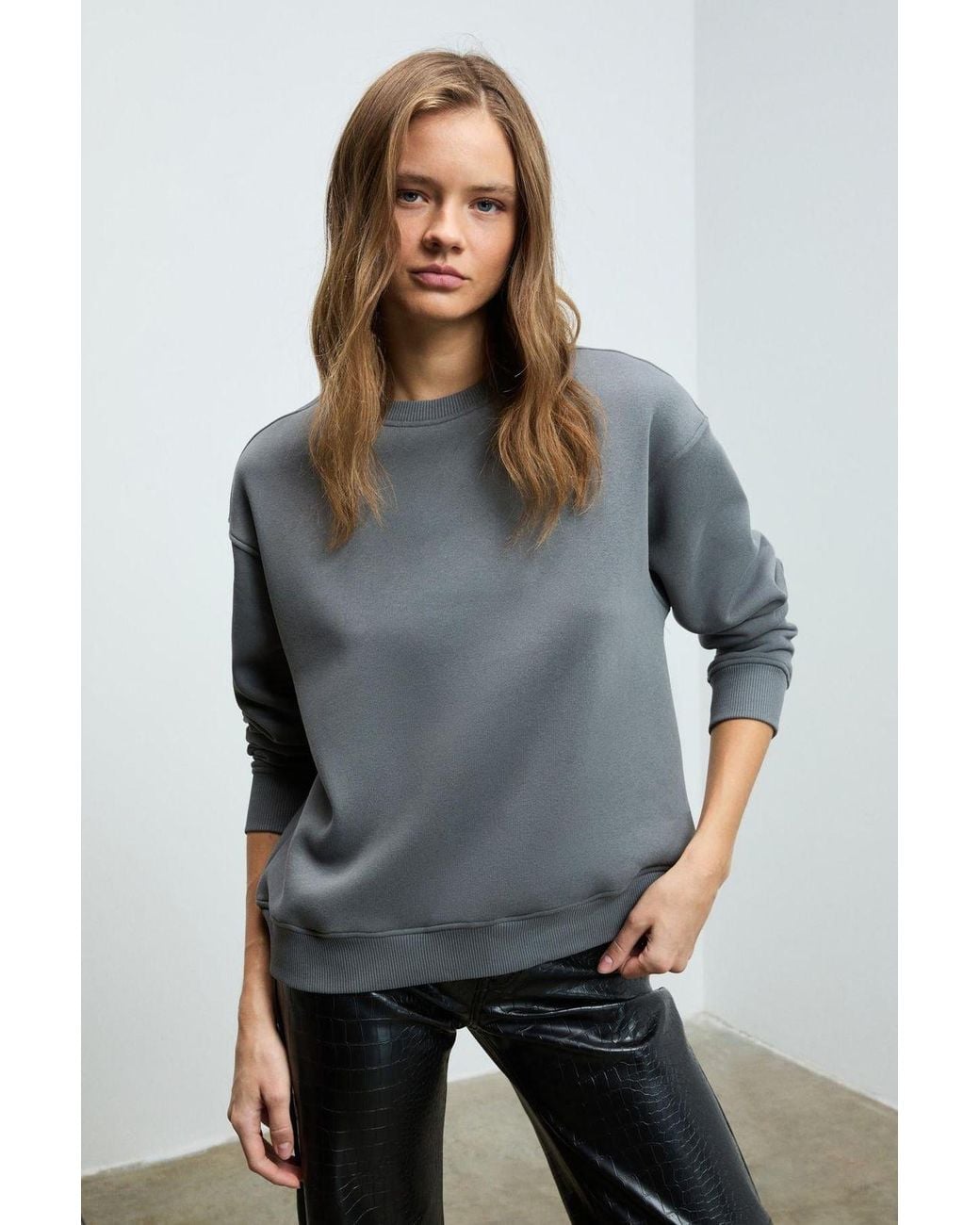 Grimelange Gray Oversized Ribbed Crew Neck Sweatshirt