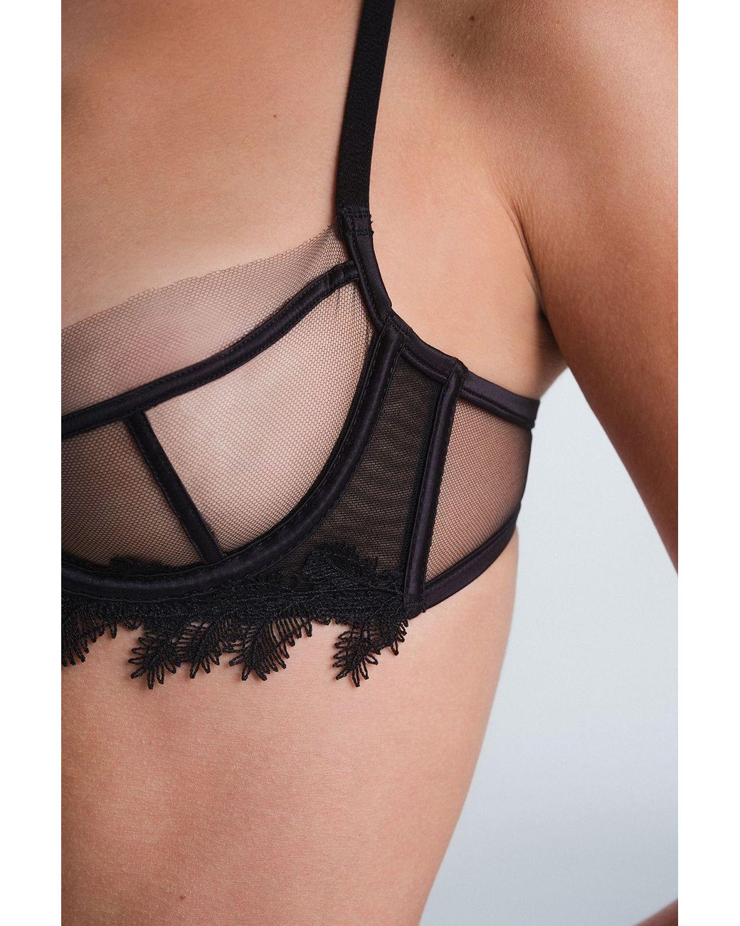 Penti Black Embroidered Lace Underwired Bra