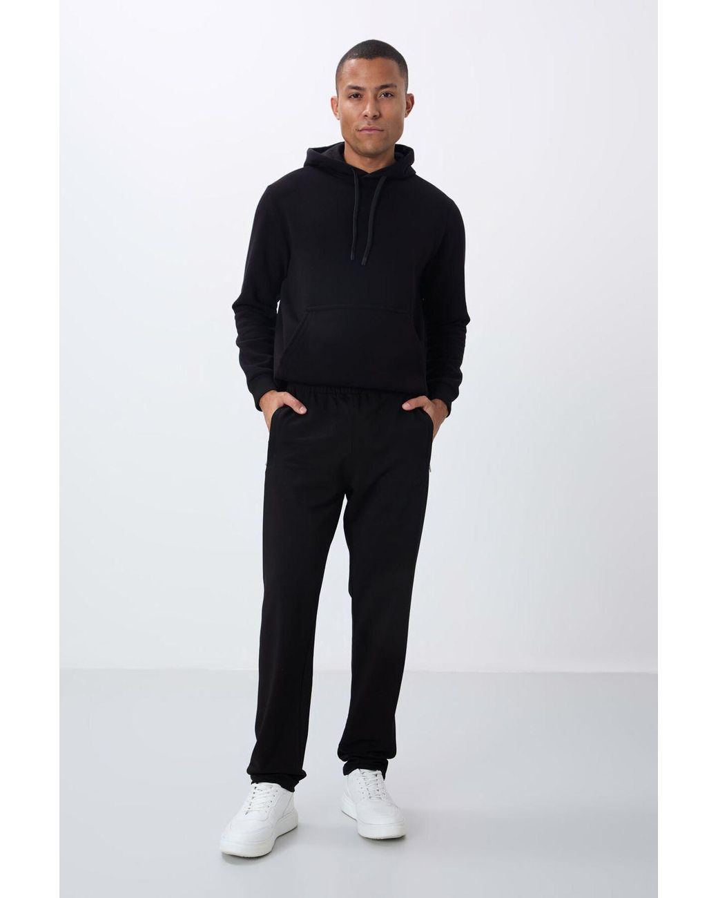 TOMMY LIFE Black Slim-Fit Straight-Leg Sweatpants for men