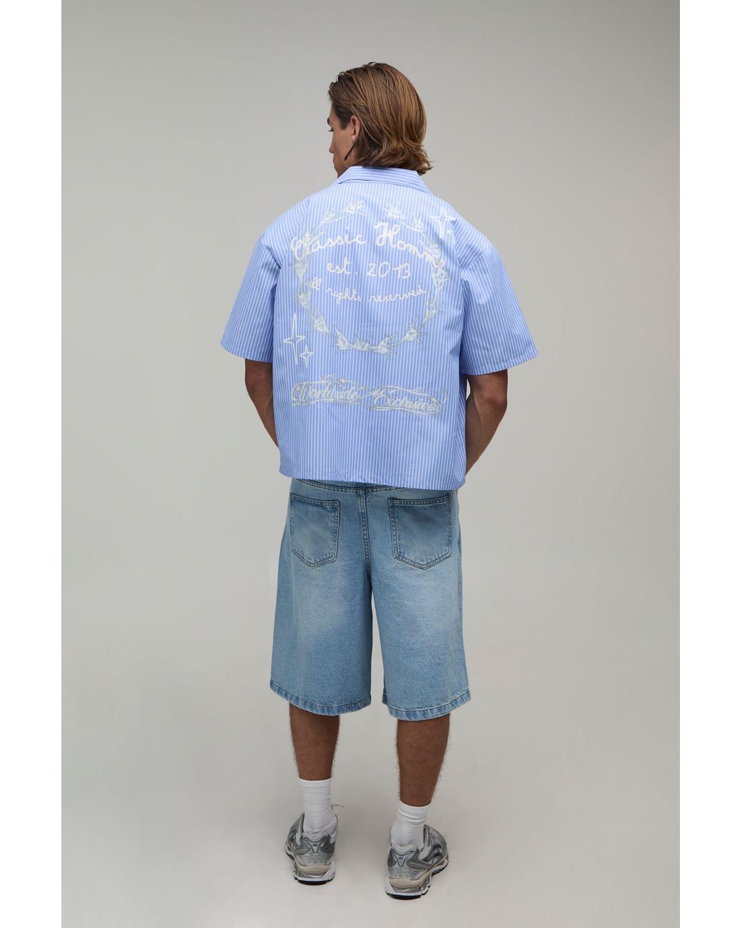 BoohooMAN Blue Oversized Crop Graffiti Print Half Sleeve Shirt for men