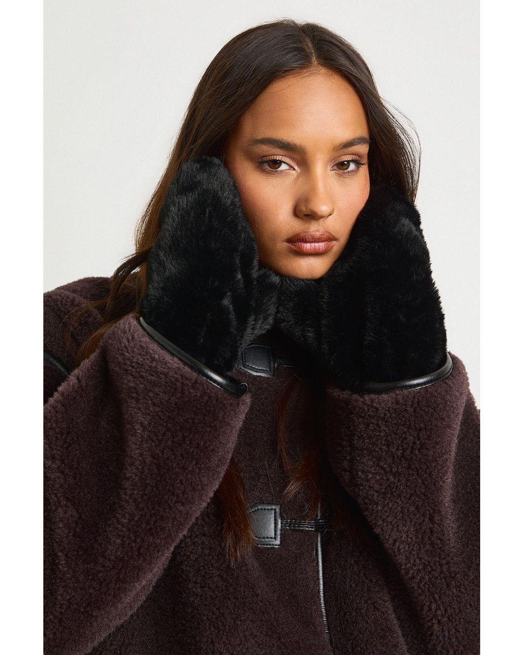 Boohoo Black Faux Fur Mittens On String