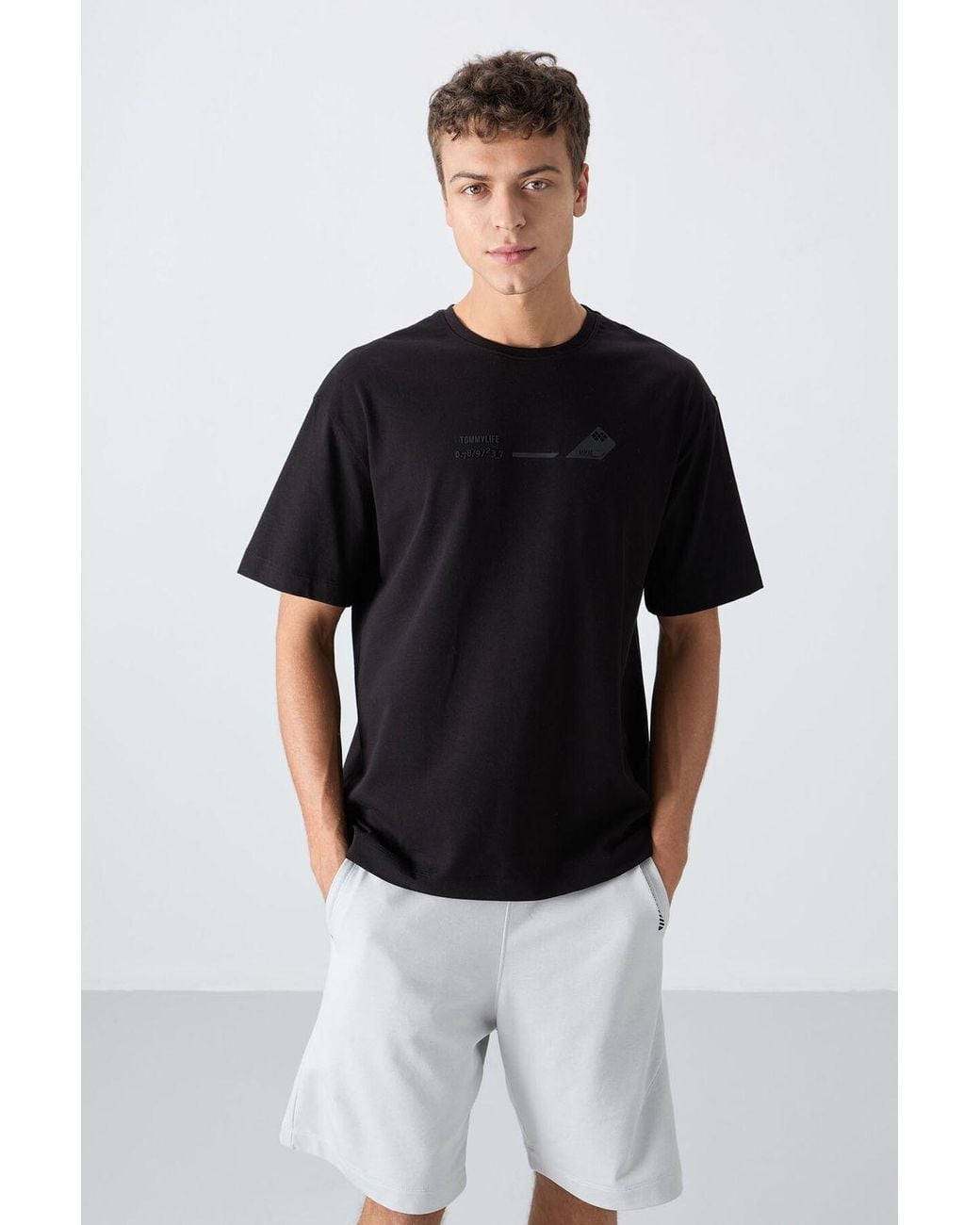 TOMMY LIFE Black Oversized Cotton- Crew Neck T-Shirt for men