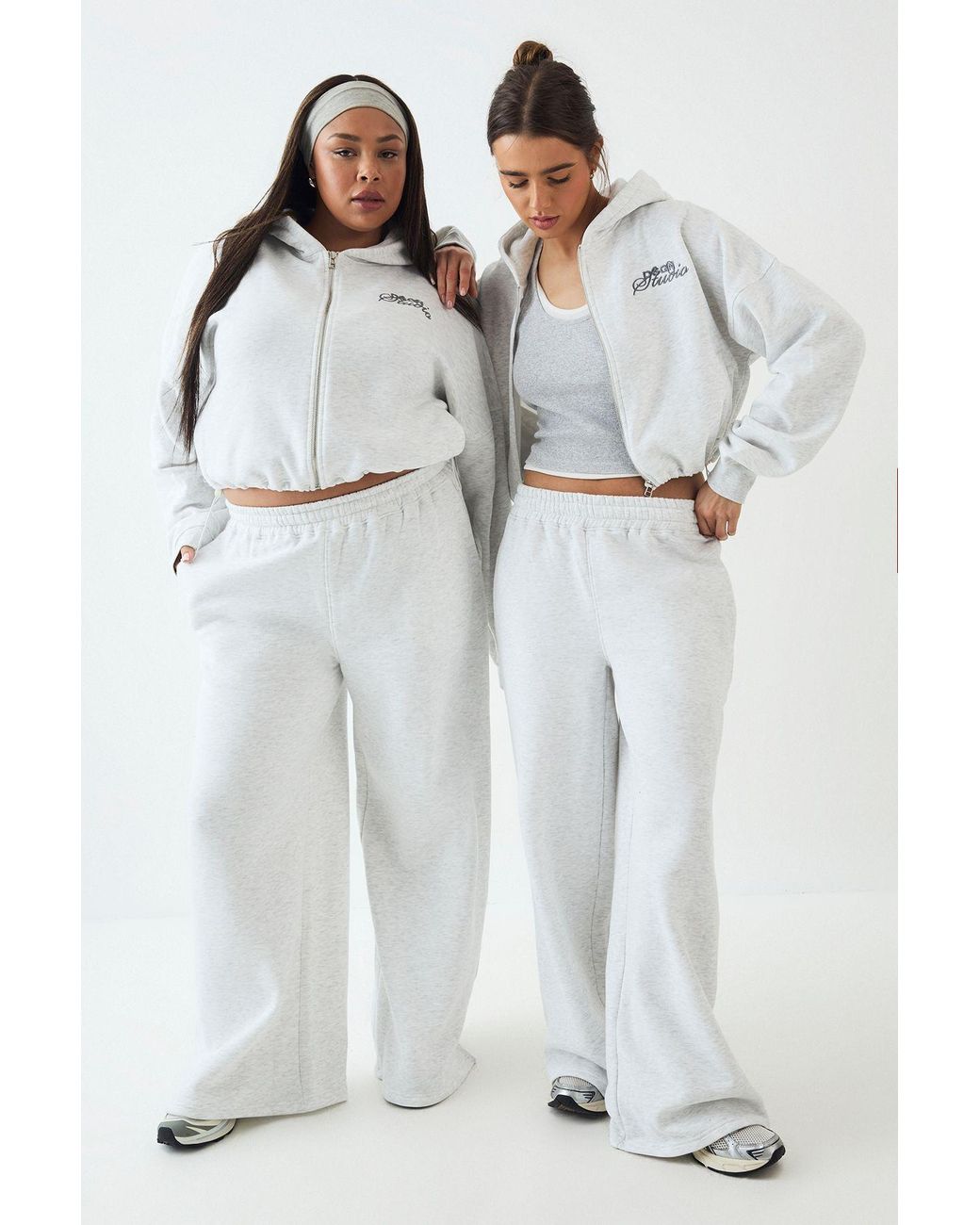 DSGN Studio White Towelling Applique Straight Leg Jogger