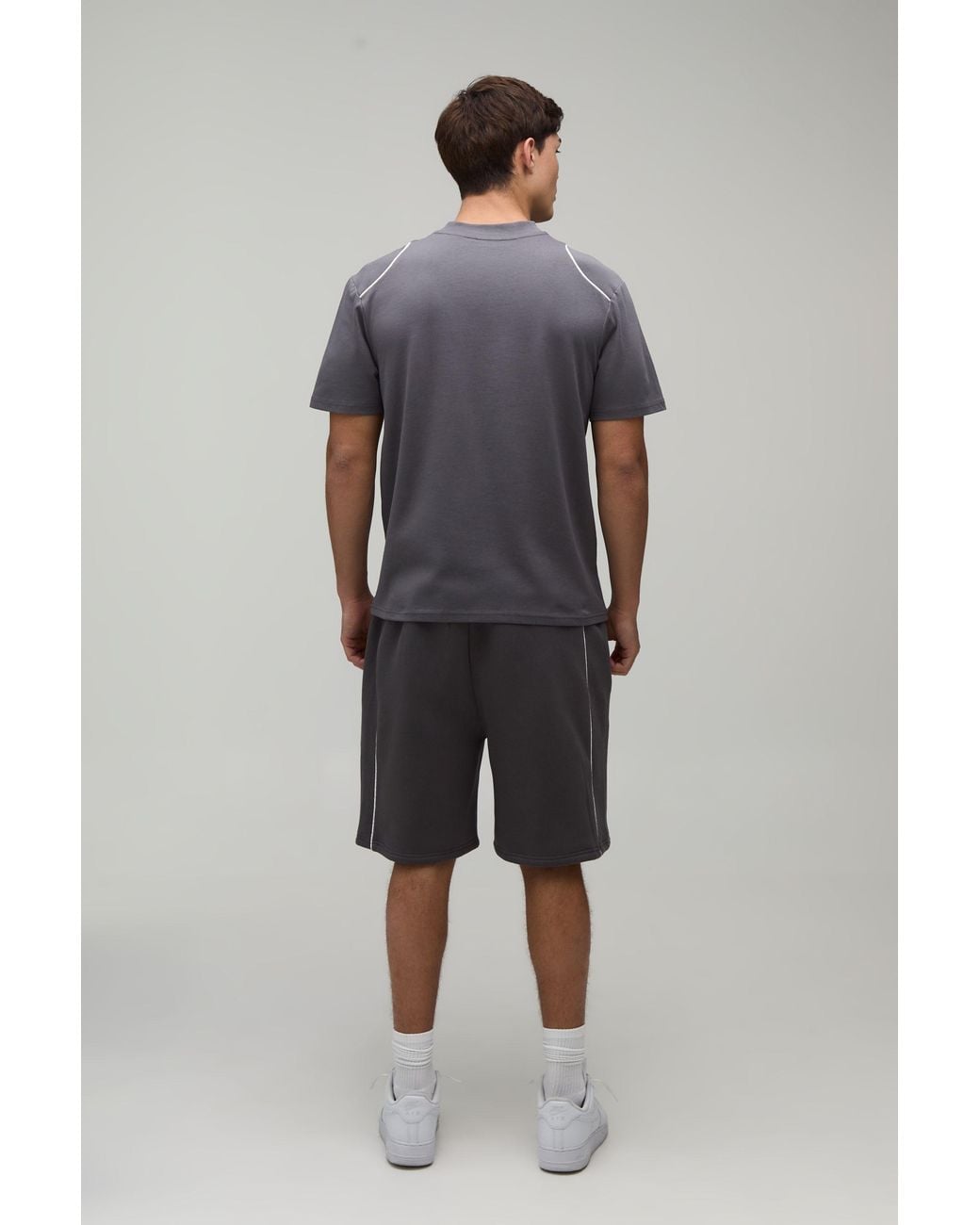 BoohooMAN Gray Contrast Piping Panelled Regular Fit T-Shirt & Baggy Short Set for men