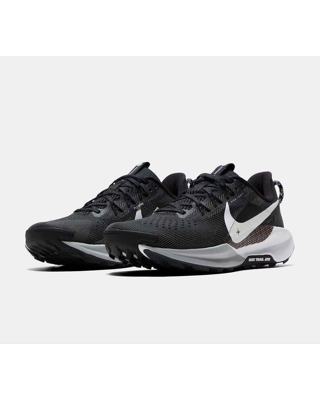 Nike Black Pegasus Trail 5 Trainer for men