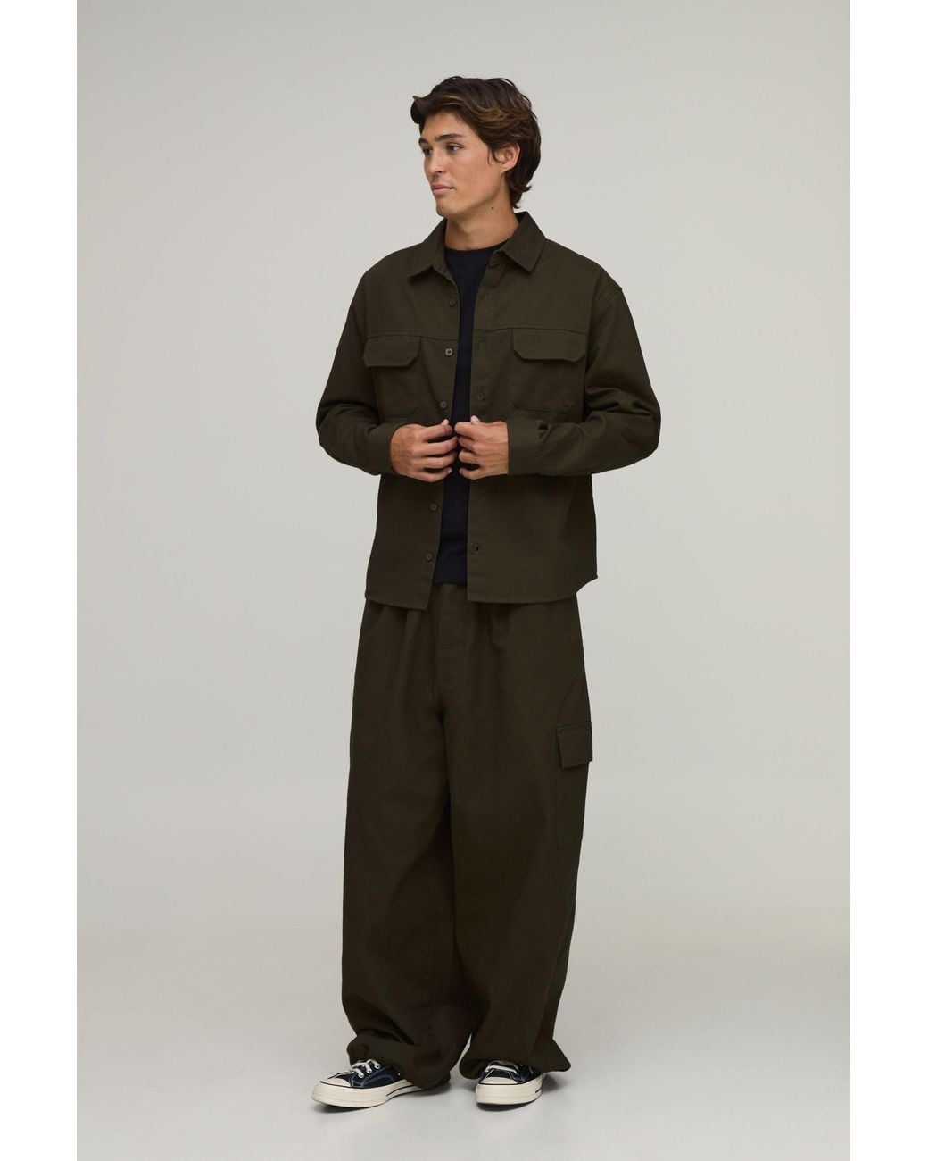 BoohooMAN Green Oversized Shirt & Parachute Cargo Trouser Set for men