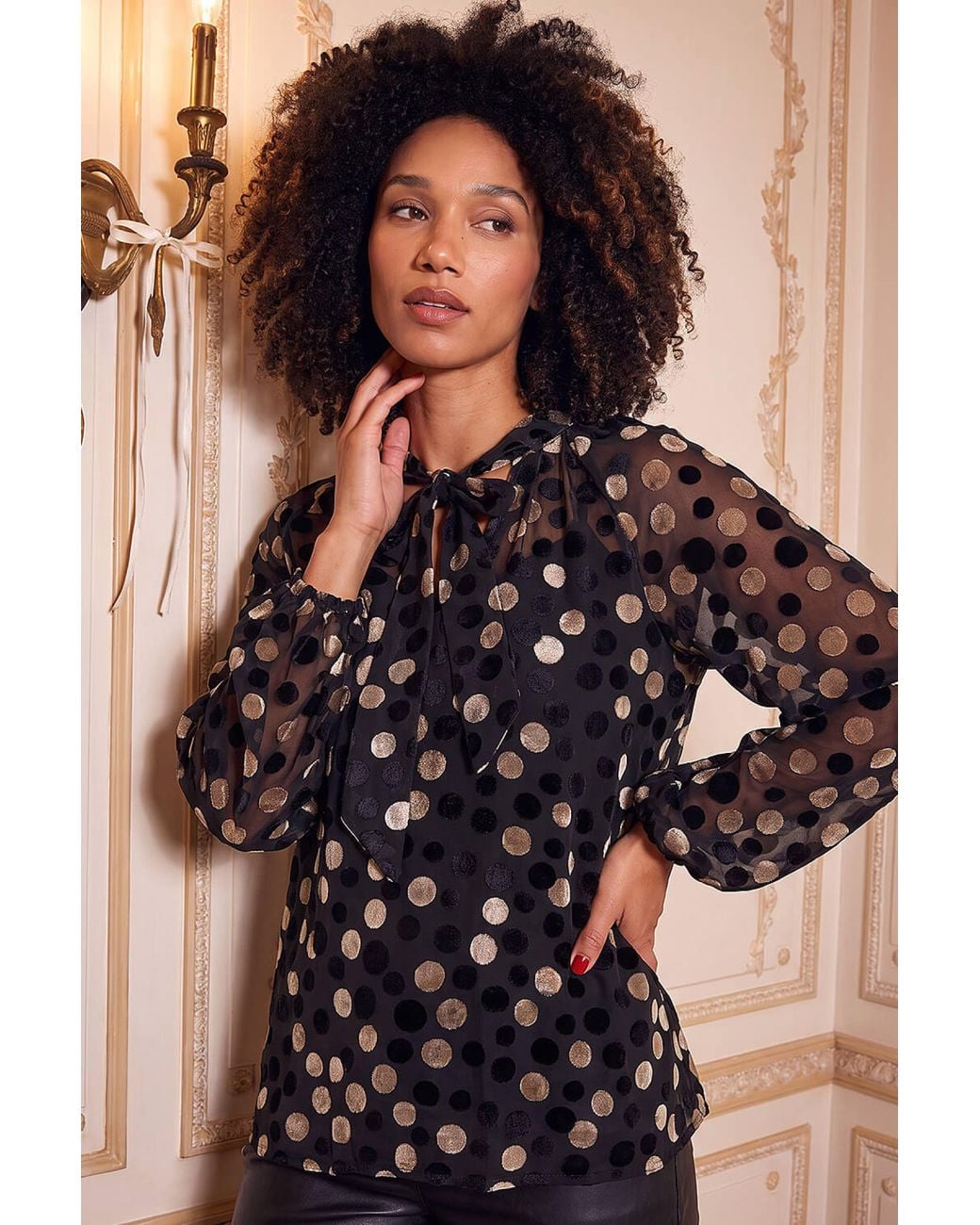 Roman Black Spot Burnout Top