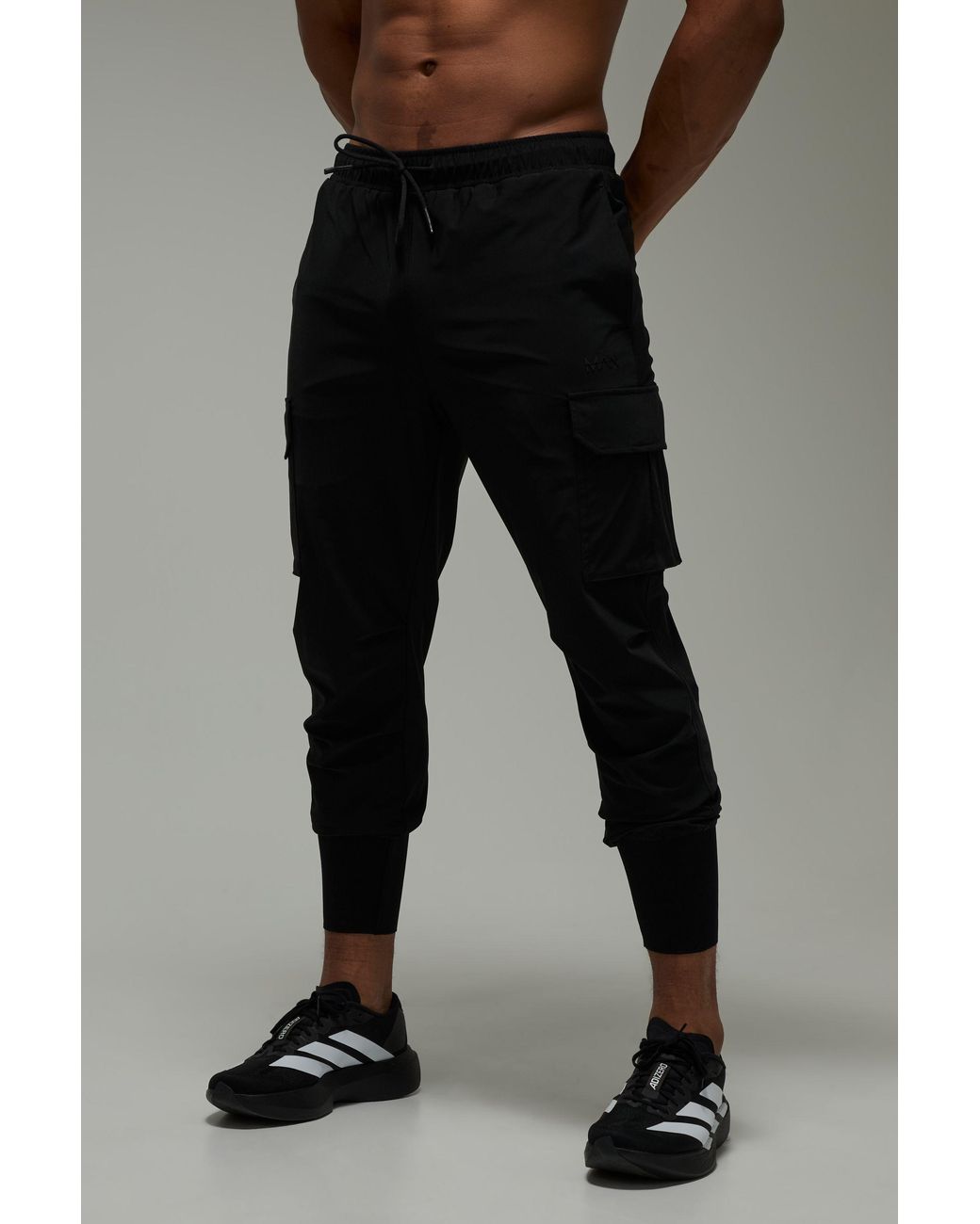 BoohooMAN Black Active Slim Fit Cuffed Cargo Jogger for men